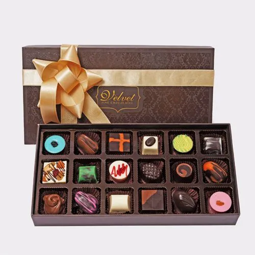 Delectable Chocolate Experience Box