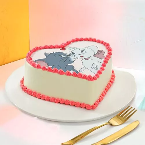 Heart Shaped Cake Delight