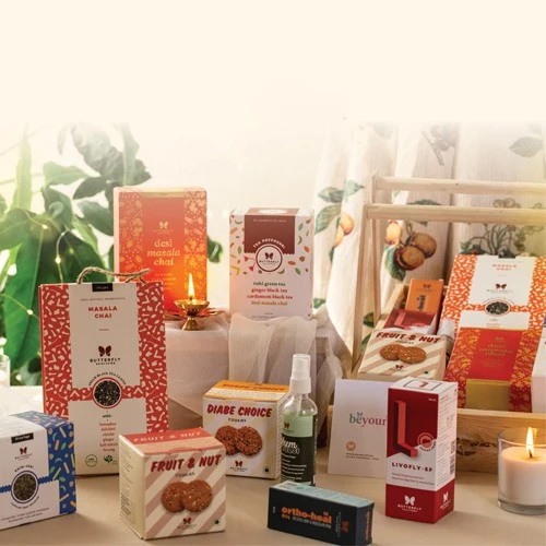 Omay Foods Desi Treats Reading Ready Box I Roasted Snacks, Tea Sachet,  Bookmark I Gifts for Employees, Clients I Corporate Gift Hampers I Oil-Free  Healthy Snacks Hamper I Gourmet Gift Pack :
