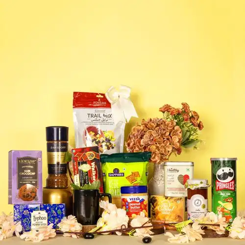 Premium Snacks  N  Sip Gift Set