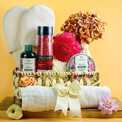 Ultimate British Rose Bathing Essentials Hamper