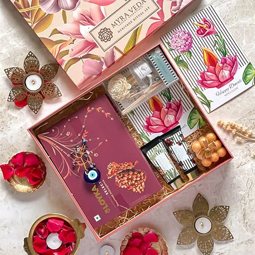 Festive Radiance Gift Collection