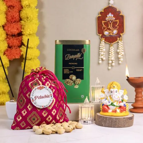 Festive Ganesha N Gifts Ensemble