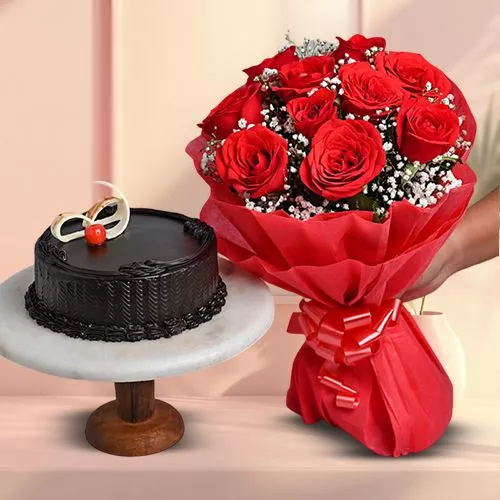 Roses N Chocolate Cake Bliss