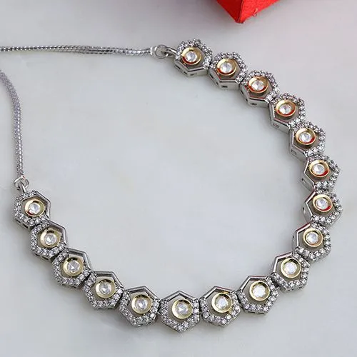 Sparkling Dual Tone Choker with Glamorous Kundan