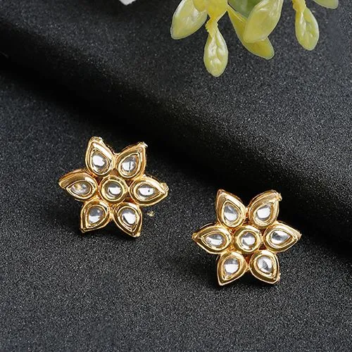 Graceful Kundan Studs