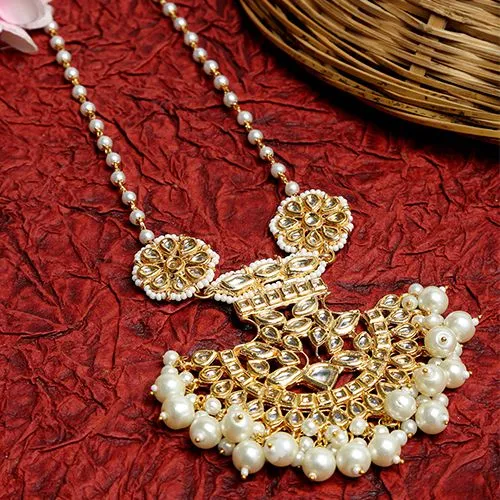 Graceful Long Kundan Neckpiece