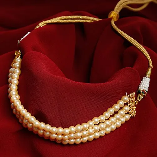 Classic Pearl Neckpiece Gift