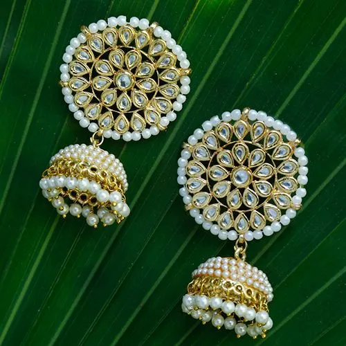 Graceful Kundan Earrings Pair