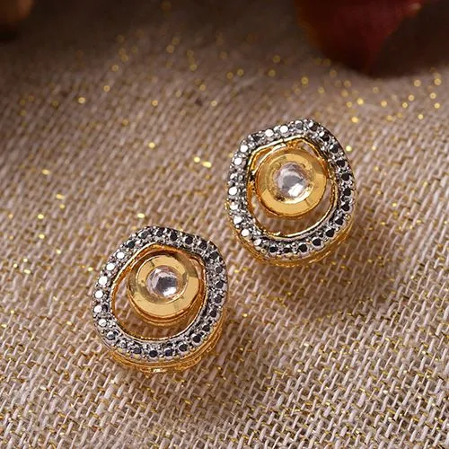 Classic Kundan Studs