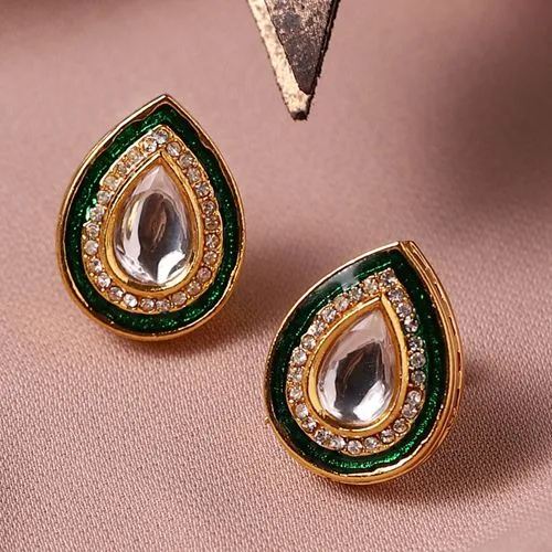 Graceful Kundan Ear Cliffs