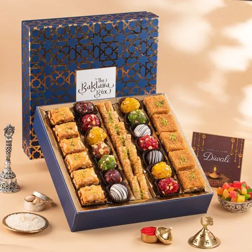 Royal Baklava N Fusion Sweets Gift Box